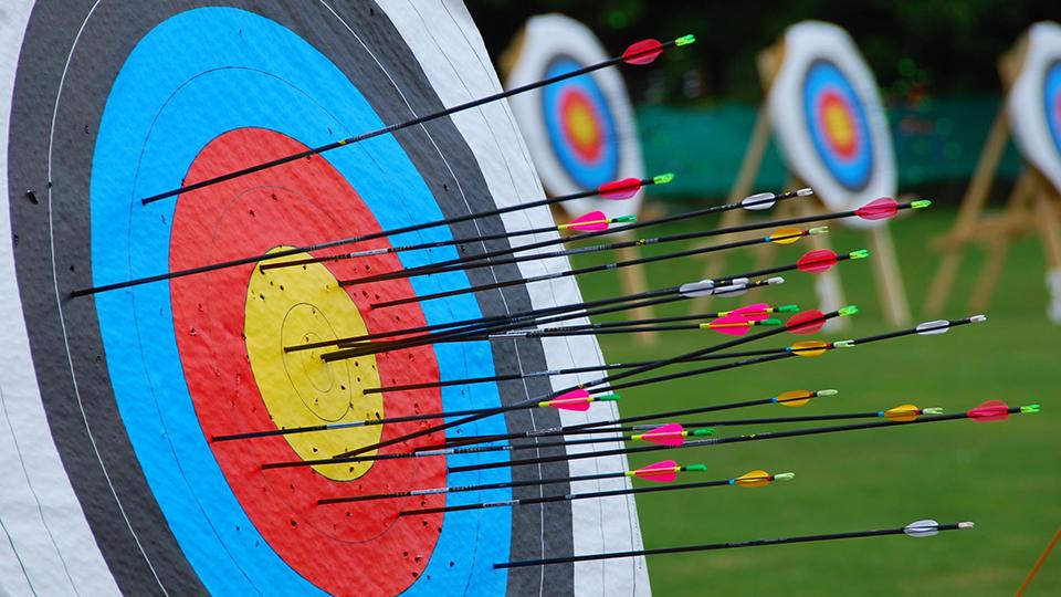 Target pada olahraga panahan.